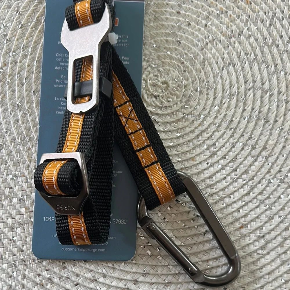 NWT Kurgo Sporty Black and Orange Dog Direct to Seatbelt Tether